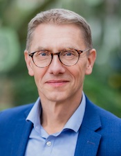 Dr. Stefan Kropff
